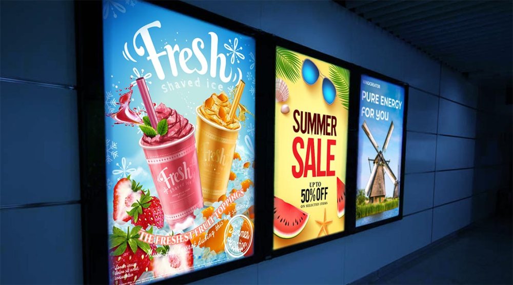 Barevně potištěná translucentní fólie použitá v podsvícených reklamních lightboxech